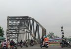 Portal Jembatan Kedaung Dicopot, Kemacetan Parah Lumpuhkan Akses Neglasari