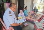 Respon Cepat Camat Pasar Kemis Tangani Warga Mengalami Sakit